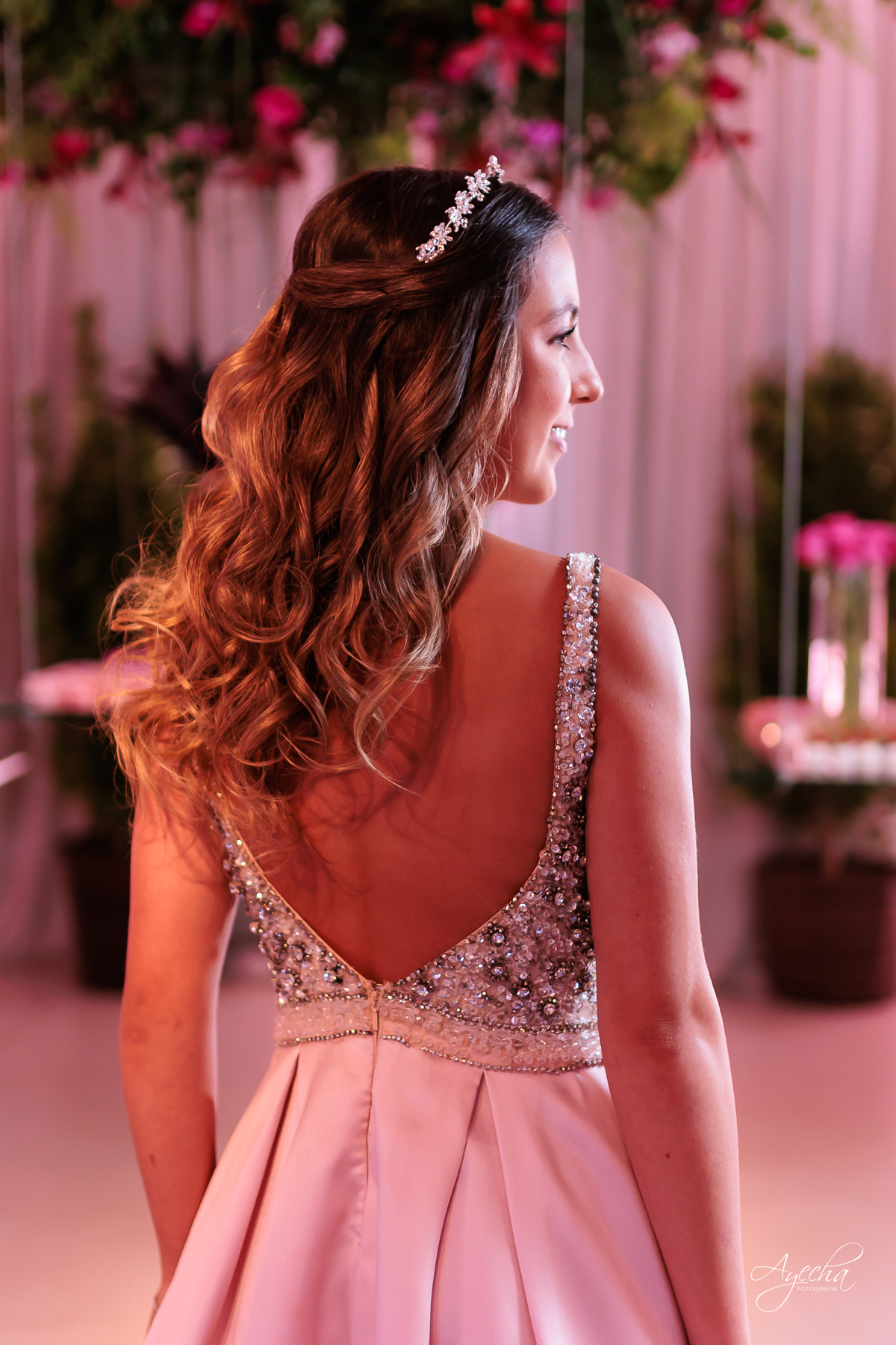 Debutante elegante; Debutante luxo; 15 anos de luxo; fotos debutante; fotos 15 anos; eventos Curitiba; Maggiore Evento, 15 anos Maggiore; Casamento Maggiore; Barigui Eventos; Decoração 15 anos; Cerimonial 15 anos; Vestido debutante; vestido rosa