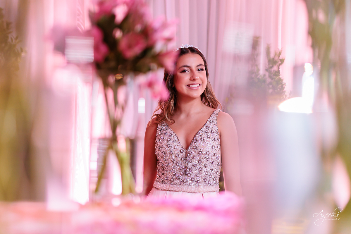 Debutante elegante; Debutante luxo; 15 anos de luxo; fotos debutante; fotos 15 anos; eventos Curitiba; Maggiore Evento, 15 anos Maggiore; Casamento Maggiore; Barigui Eventos; Decoração 15 anos; Cerimonial 15 anos; Vestido debutante; vestido rosa