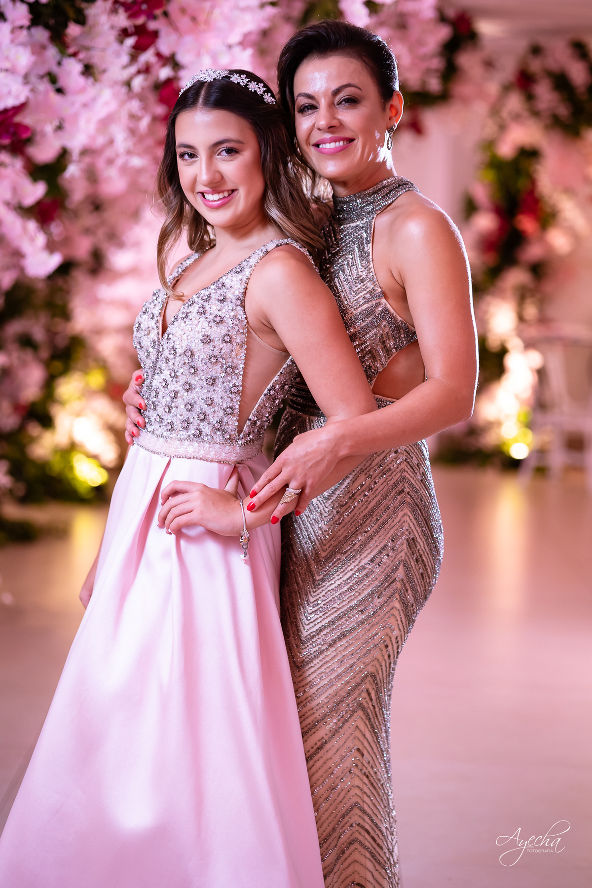 Debutante elegante; Debutante luxo; 15 anos de luxo; fotos debutante; fotos 15 anos; eventos Curitiba; Maggiore Evento, 15 anos Maggiore; Casamento Maggiore; Barigui Eventos; pai debutante; mãe debutante; 
