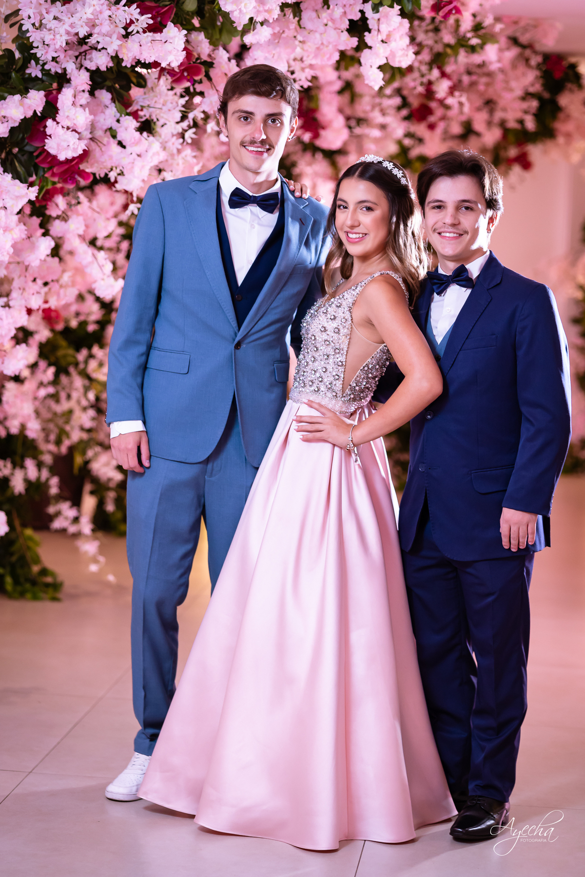 Debutante elegante; Debutante luxo; 15 anos de luxo; fotos debutante; fotos 15 anos; eventos Curitiba; Maggiore Evento, 15 anos Maggiore; Casamento Maggiore; Barigui Eventos; pai debutante; mãe debutante; 