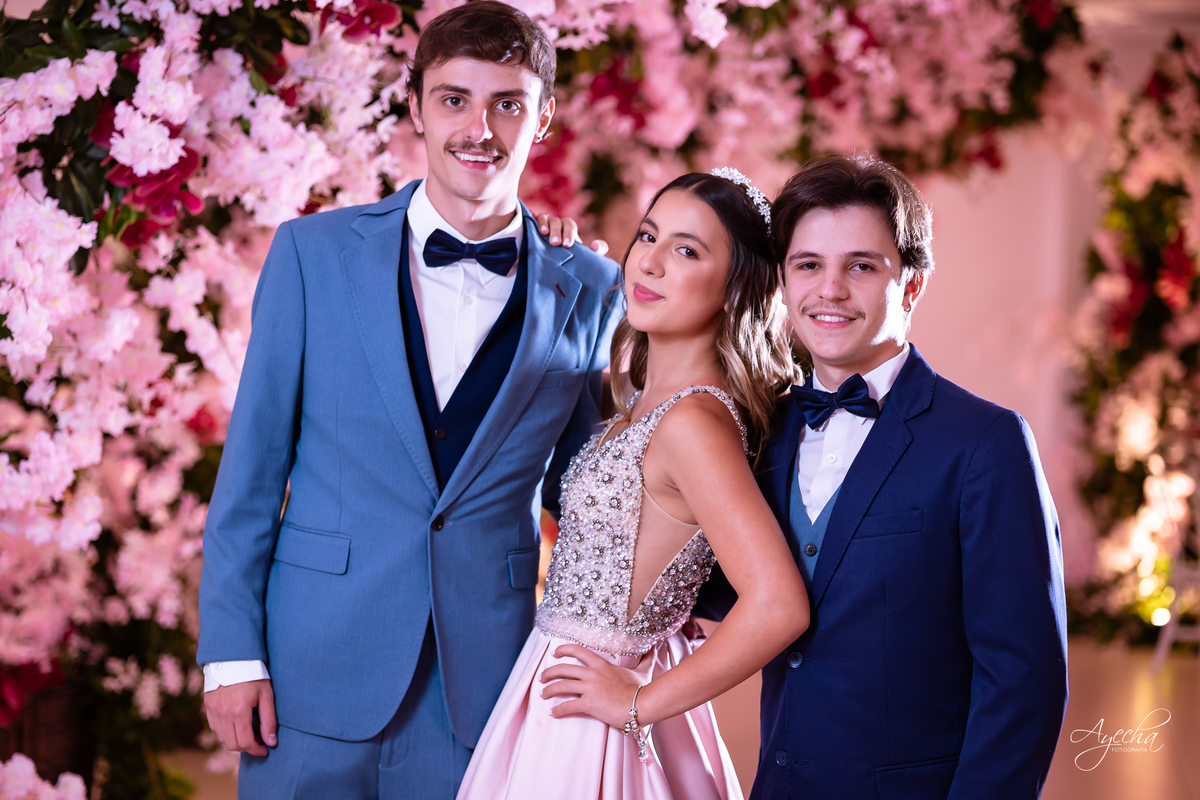 Debutante elegante; Debutante luxo; 15 anos de luxo; fotos debutante; fotos 15 anos; eventos Curitiba; Maggiore Evento, 15 anos Maggiore; Casamento Maggiore; Barigui Eventos; pai debutante; mãe debutante; 
