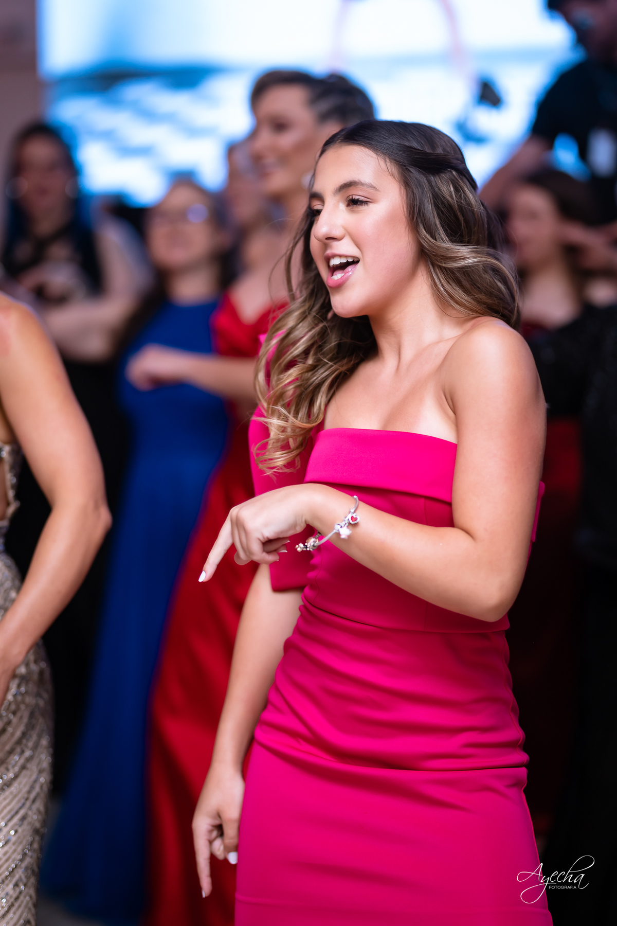 Debutante elegante; Debutante luxo; 15 anos de luxo; fotos debutante; fotos 15 anos; eventos Curitiba; Maggiore Evento, 15 anos Maggiore; Casamento Maggiore; Barigui Eventos; pai debutante; mãe debutante; 