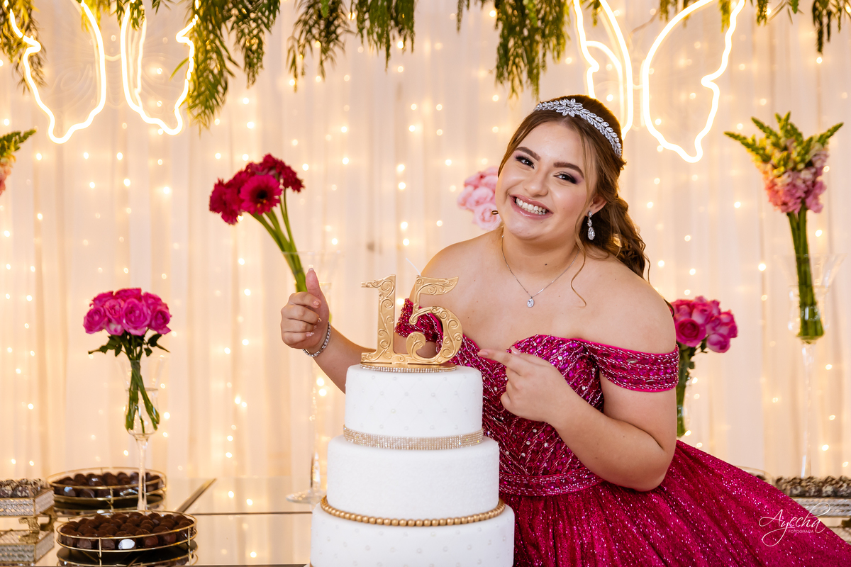 Chácara Ienkot 15 anos; Casamento Iekot; Noiva são josé dos pinhais; making of debutante; mãe e filha 15 anos; regina rocha maquiadora; cris decorações são josé dos pinhais; ensaio de noivos; pré wedding; chácara eventos curitiba; fotografos são josé