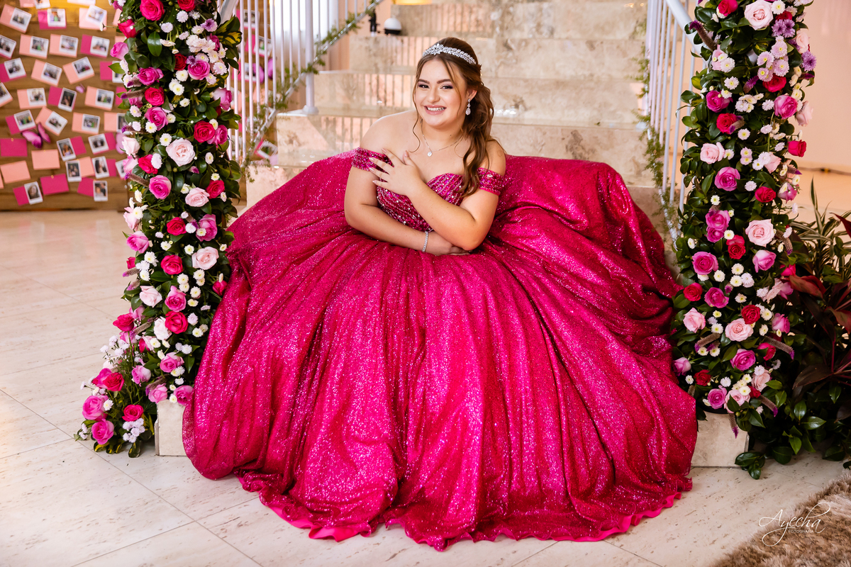 Chácara Ienkot 15 anos; Casamento Iekot; Noiva são josé dos pinhais; making of debutante; mãe e filha 15 anos; regina rocha maquiadora; cris decorações são josé dos pinhais; ensaio de noivos; pré wedding; chácara eventos curitiba; fotografos são josé
