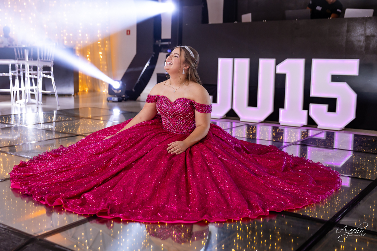 Chácara Ienkot 15 anos; Casamento Iekot; Noiva são josé dos pinhais; making of debutante; mãe e filha 15 anos; regina rocha maquiadora; cris decorações são josé dos pinhais; ensaio de noivos; pré wedding; chácara eventos curitiba; fotografos são josé