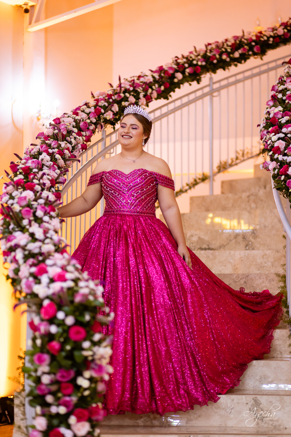 Chácara Ienkot 15 anos; Casamento Iekot; Noiva são josé dos pinhais; making of debutante; mãe e filha 15 anos; regina rocha maquiadora; cris decorações são josé dos pinhais; dj telão e pista de led;