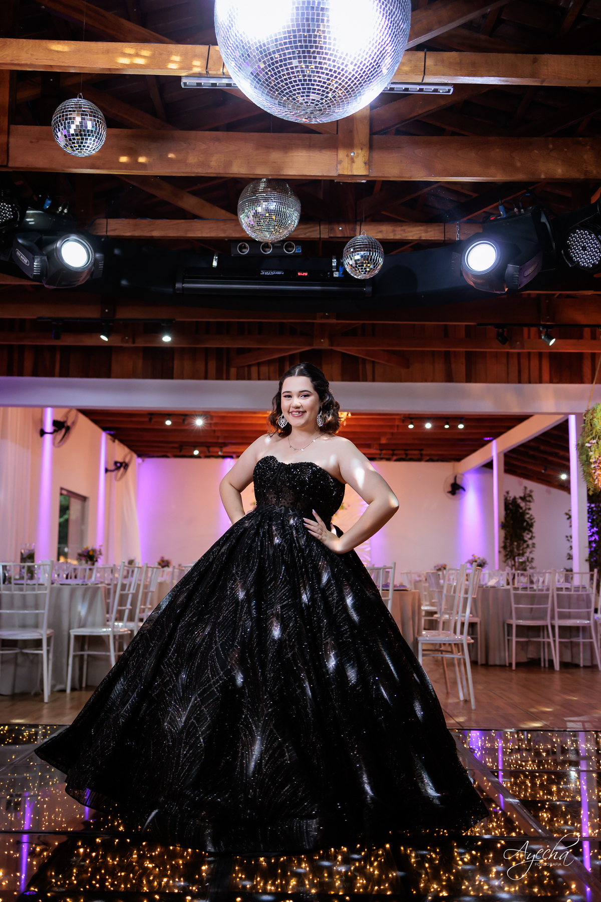 decoração lilás; cerimonial curitiba; lagos italy, fotografo de 15 anos curitiba; inspiração festa de debutante; vestido de debutante preto; dicas 15 anos; letras iluminadas gigantes; decoração 15 anos; chácara 15 anos; vestido de debutante curitiba; 