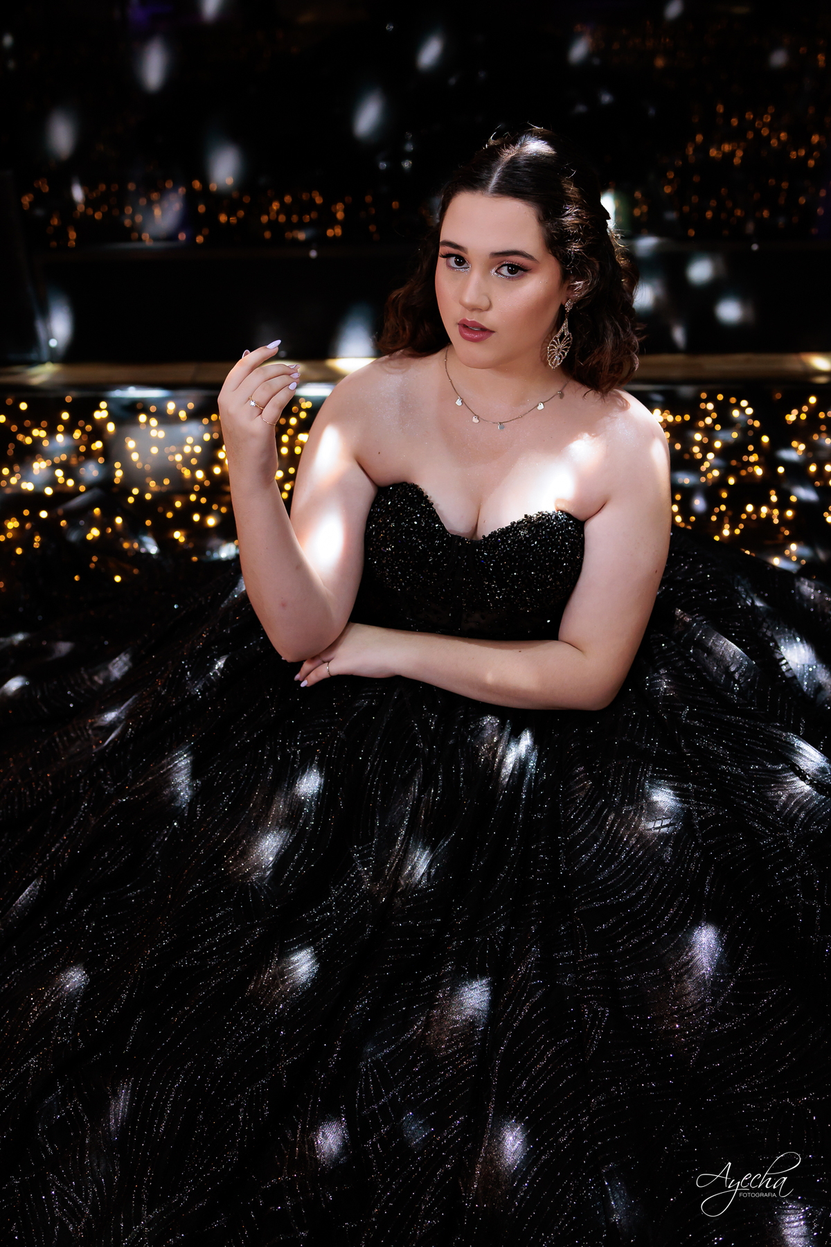 decoração lilás; cerimonial curitiba; lagos italy, fotografo de 15 anos curitiba; inspiração festa de debutante; vestido de debutante preto; dicas 15 anos; letras iluminadas gigantes; decoração 15 anos; chácara 15 anos; vestido de debutante curitiba; 