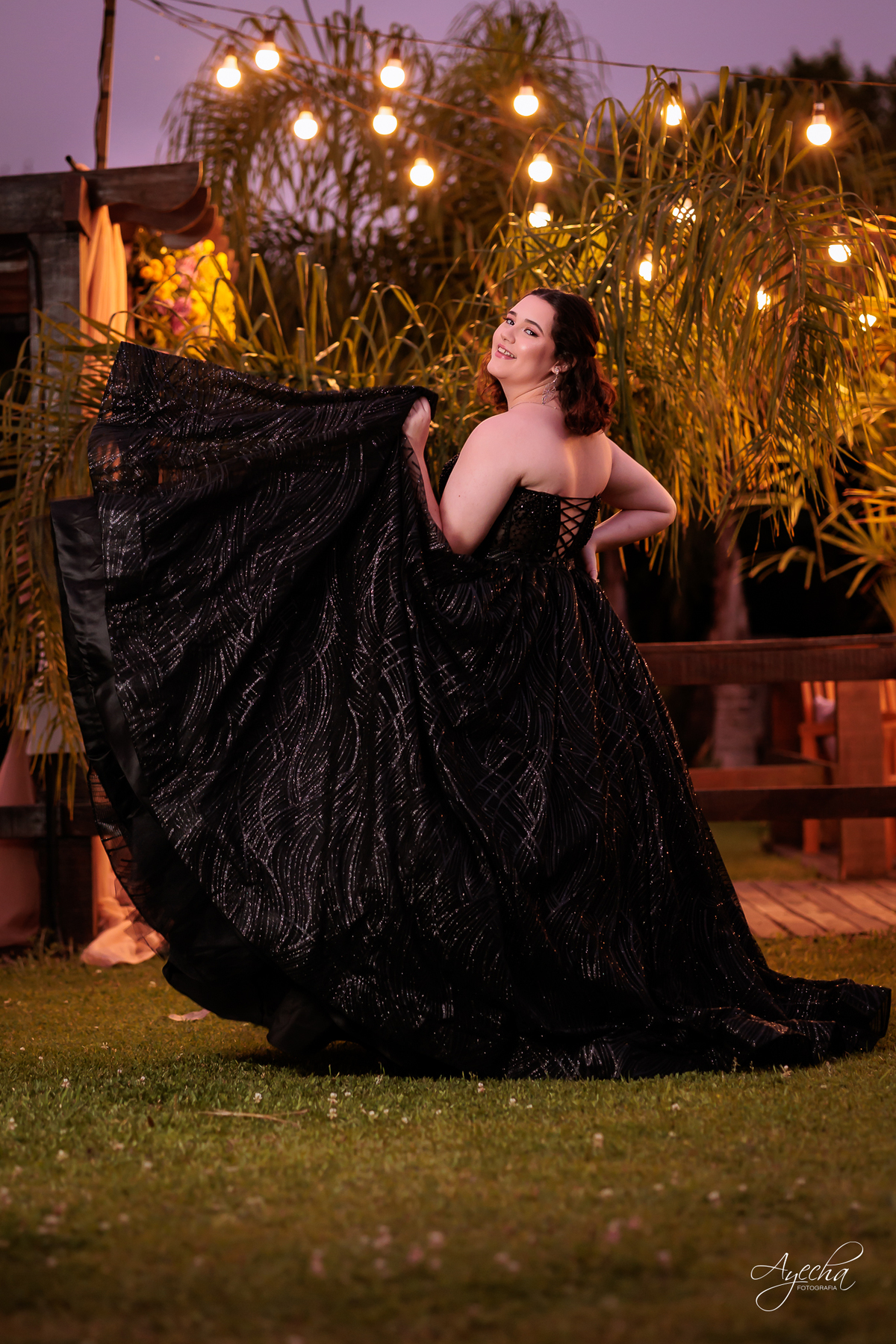 decoração lilás; cerimonial curitiba; lagos italy, fotografo de 15 anos curitiba; inspiração festa de debutante; vestido de debutante preto; dicas 15 anos; letras iluminadas gigantes; decoração 15 anos; chácara 15 anos; vestido de debutante curitiba; 