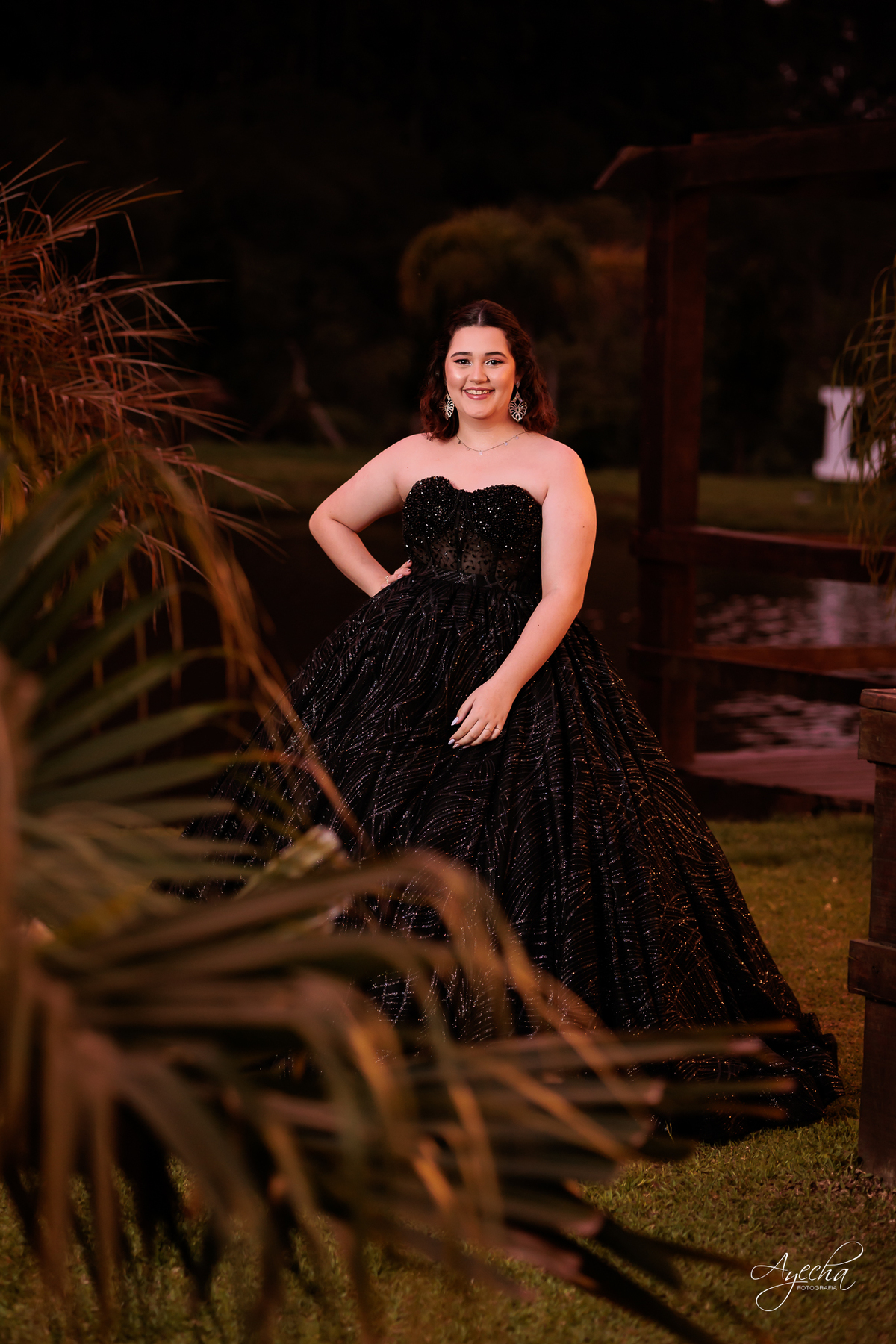 decoração lilás; cerimonial curitiba; lagos italy, fotografo de 15 anos curitiba; inspiração festa de debutante; vestido de debutante preto; dicas 15 anos; letras iluminadas gigantes; decoração 15 anos; chácara 15 anos; vestido de debutante curitiba; 