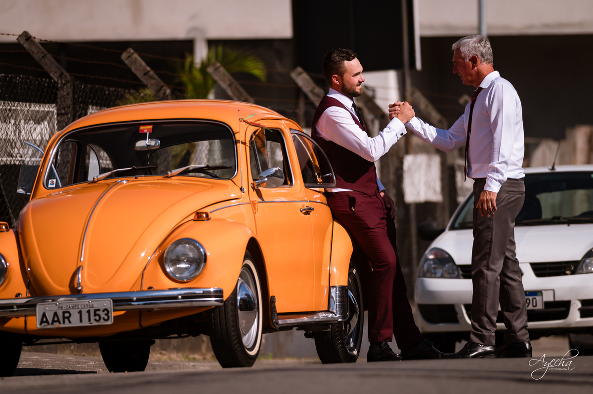 Orleans, Paróquia  Santo Antonio Orleans; Making of noivo; Fusca; Noivos com Fusca; Carro dos Noivos; Making of da noiva, Melissa Campano; Emerson Correa; Deborah Ayecha; Fotografo de Casamento Curitiba; Fotos Casamento Orleans; 
