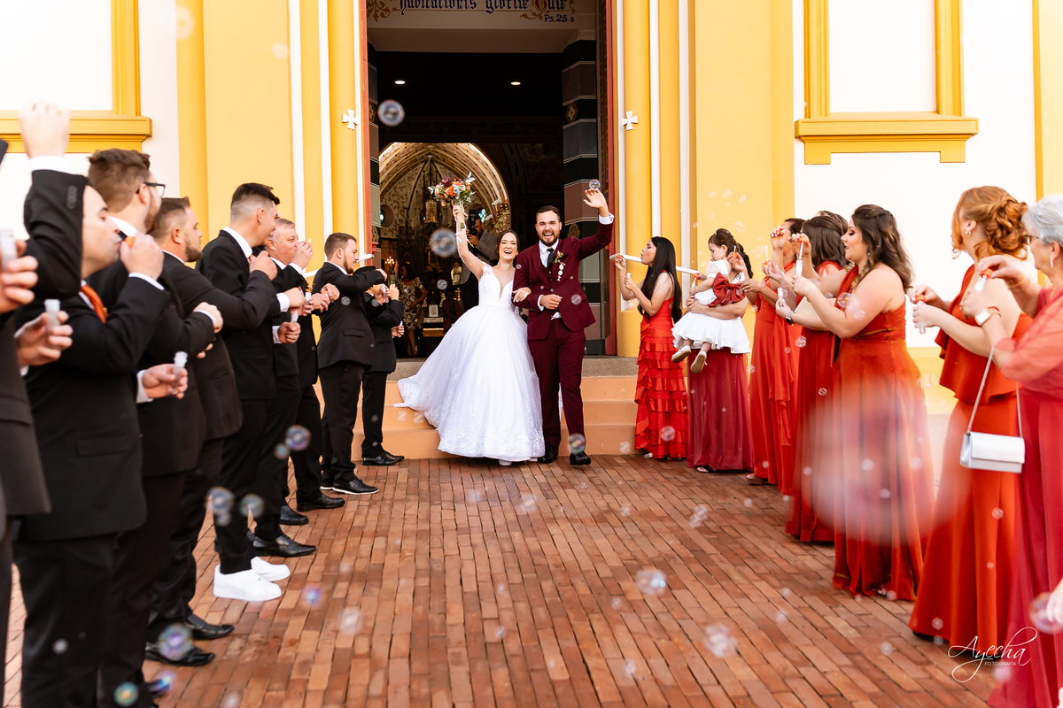 Orleans, Paróquia  Santo Antonio Orleans; Making of noivo; Fusca; Noivos com Fusca; Carro dos Noivos; Making of da noiva, Melissa Campano; Emerson Correa; Deborah Ayecha; Fotografo de Casamento Curitiba; Fotos Casamento Orleans; 
