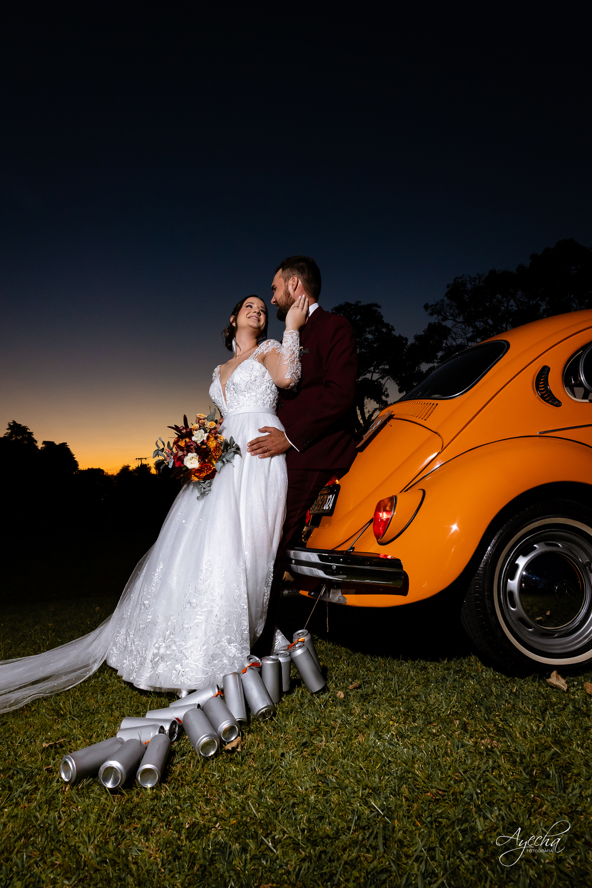 Orleans, Paróquia  Santo Antonio Orleans; Making of noivo; Fusca; Noivos com Fusca; Carro dos Noivos; Making of da noiva, Melissa Campano; Emerson Correa; Deborah Ayecha; Fotografo de Casamento Curitiba; Fotos Casamento Orleans; 