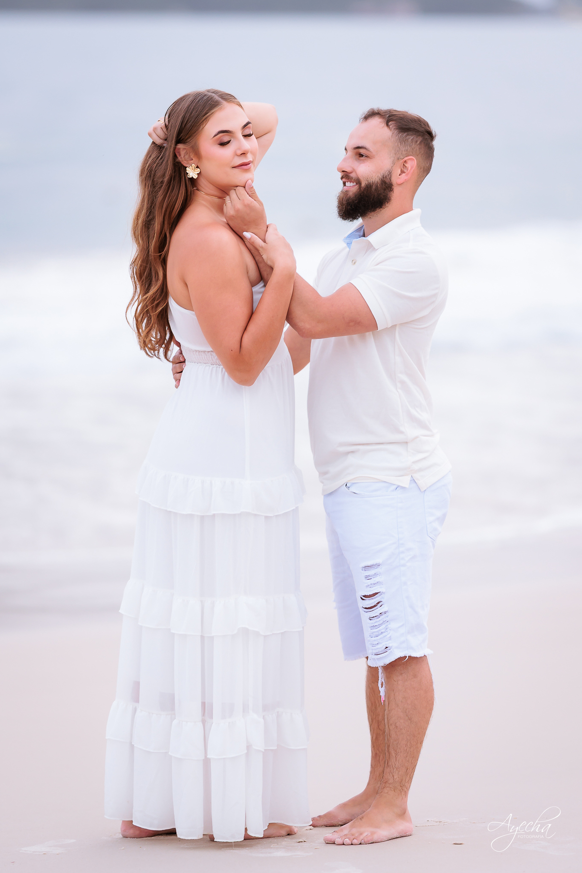 Ensaio Pré Wedding na praia; ensaio de casal na praia; ensaio bombinhas; pré wedding curitiba; ensaio amanhecer; casal nascer do sol; noivos praia; casamento praia sc; fotografos de casamento curitiba; ensaio de casamento 