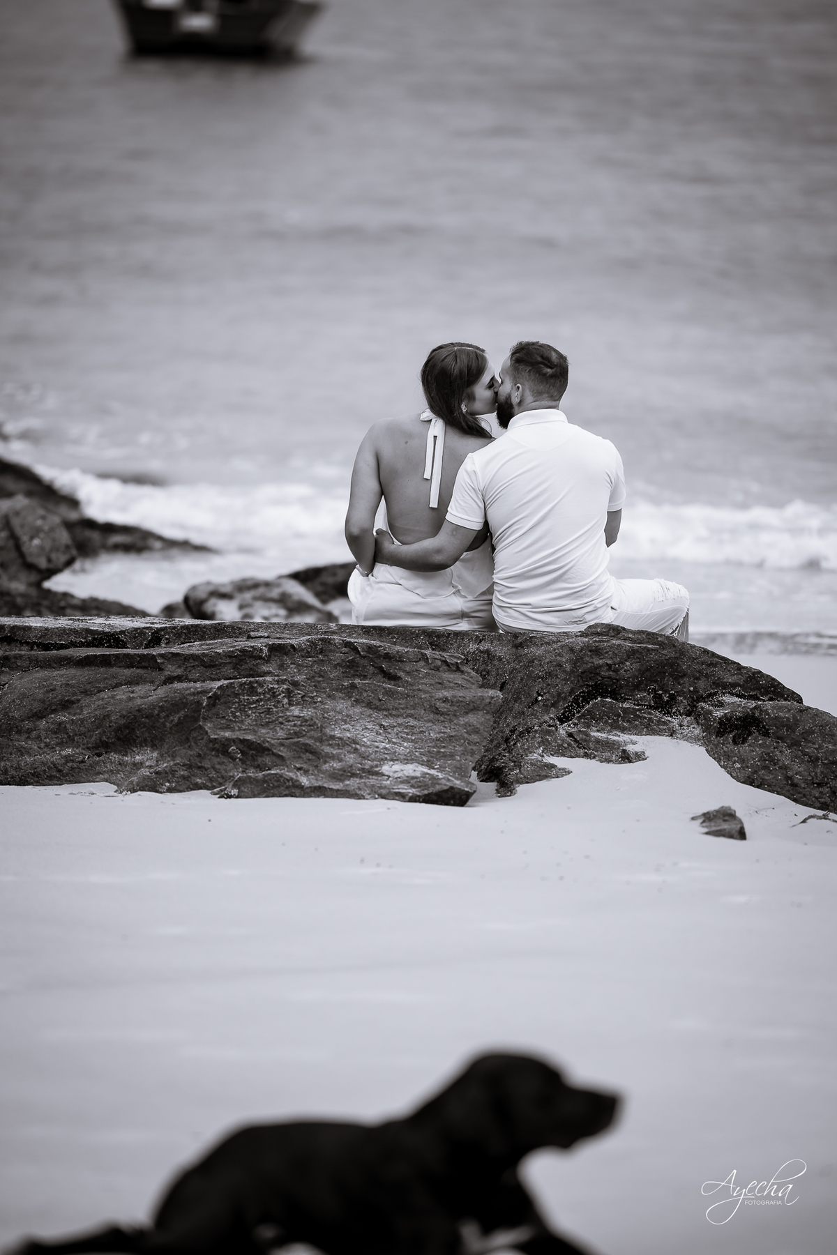 Ensaio Pré Wedding na praia; ensaio de casal na praia; ensaio bombinhas; pré wedding curitiba; ensaio amanhecer; casal nascer do sol; noivos praia; casamento praia sc; fotografos de casamento curitiba; ensaio de casamento Ensaio Pré Wedding na praia; ensa