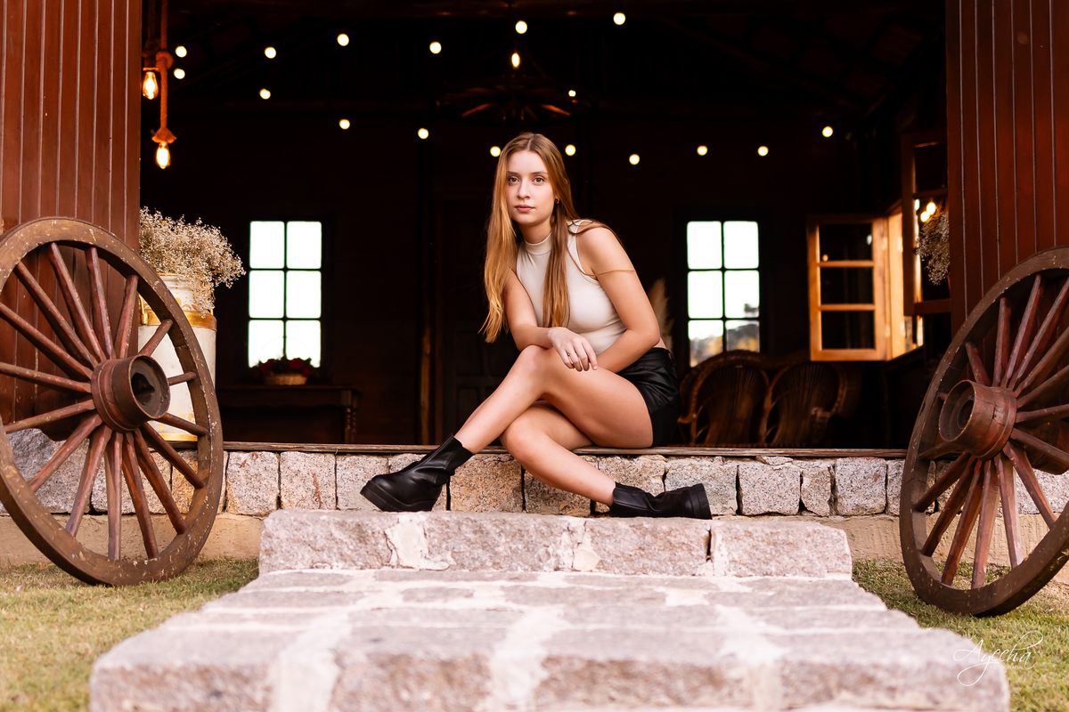 Chácara Sentinela; Ensaio Debutante Chácara Curitiba; Ensaio Cavalo; Cavalo Curitiba; 15 anos; debutante; ensaio 15 anos curitiba; fotos 15 anos curitiba; fotos debutante; ideias para ensaio 15 anos; fotografos 15 anos; castelo do batel; castelo reale