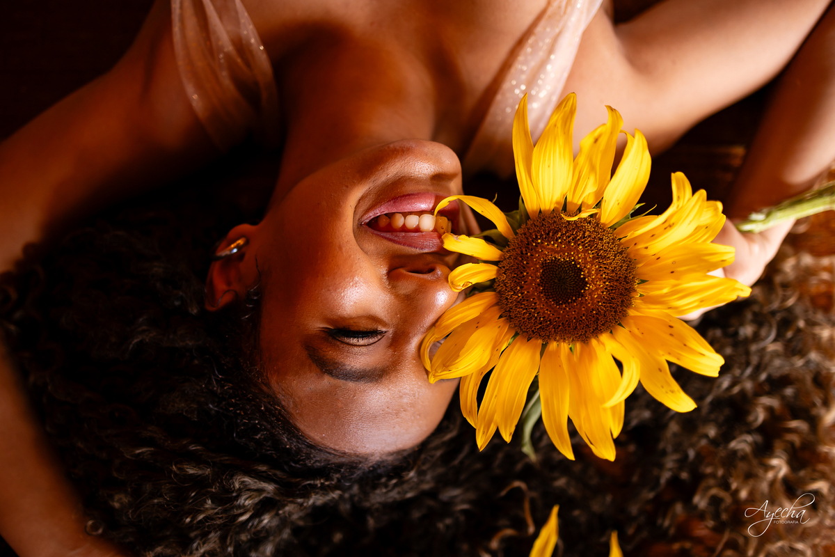 Ensaio natal; foto de natal; ensaio lionel messi; chácara sentinela; ensaio curitiba; chácara para ensaios; lugar para fotos de debutante; ensaio debutante; fotos debutante; ensaio 15 anos; fotos 15 anos; inspirações girassol; ensaio negra; garotas negras