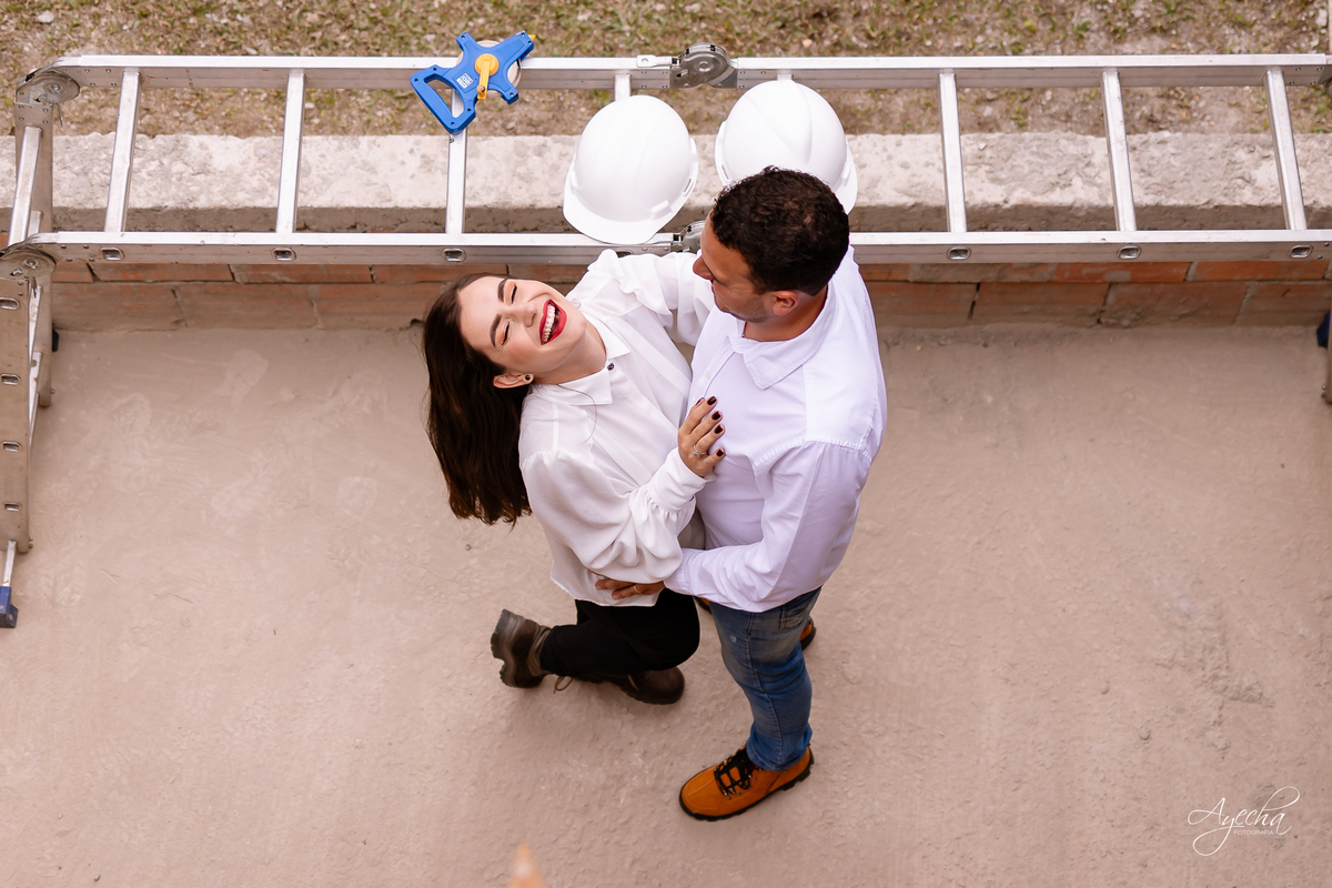 ensaio diferente; ensaio de casal, pé wedding; ensaio pré casamento; construindo nossa casa; ensaio contrução; ensaio autentico; ideia de fotos de casal; construindo nossa casa; fotos de casal; fotos noivos; ensaio noivos; ensaio familia