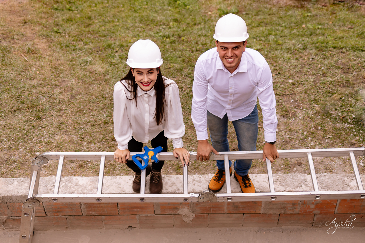 ensaio diferente; ensaio de casal, pé wedding; ensaio pré casamento; construindo nossa casa; ensaio contrução; ensaio autentico; ideia de fotos de casal; construindo nossa casa; fotos de casal; fotos noivos; ensaio noivos; ensaio familia