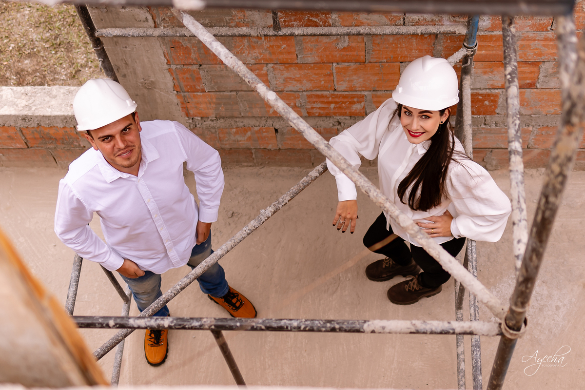 ensaio diferente; ensaio de casal, pé wedding; ensaio pré casamento; construindo nossa casa; ensaio contrução; ensaio autentico; ideia de fotos de casal; construindo nossa casa; fotos de casal; fotos noivos; ensaio noivos; ensaio familia