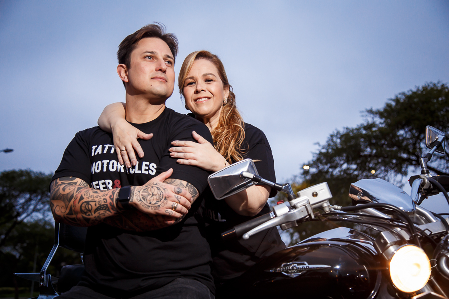 Ana e Ludi - Pré Wedding - Ensaio de Casal - Parque Barigui - Curitiba. Por Deborah Ayecha