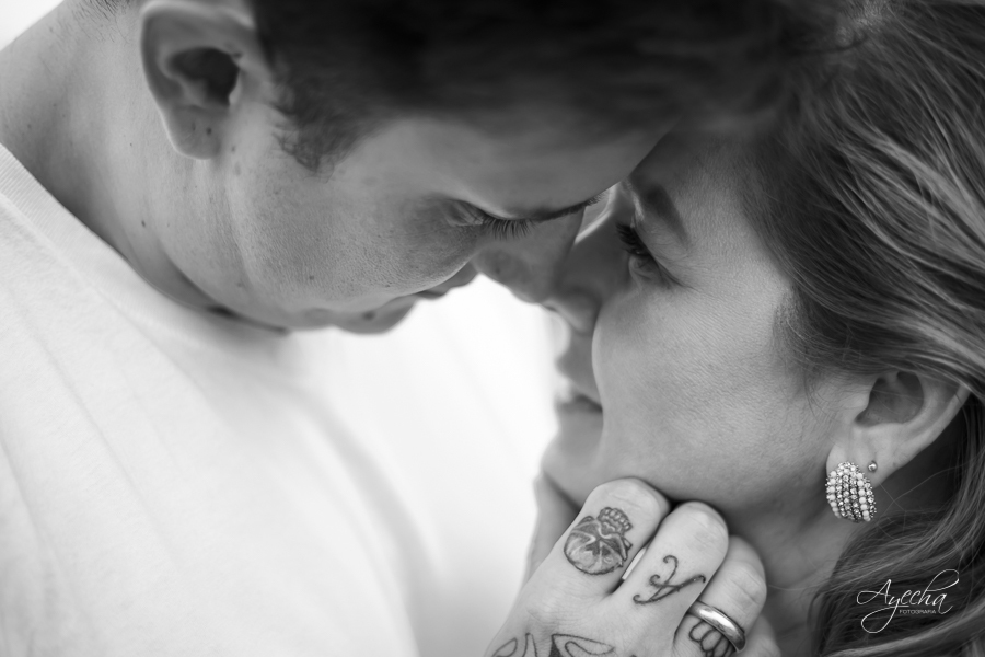 Ana e Ludi - Pré Wedding - Ensaio de Casal - Parque Barigui - Curitiba. Por Deborah Ayecha