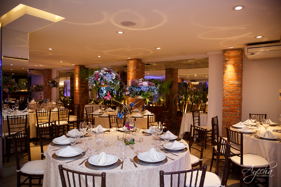 Fotografia de 15 anos; Vídeo de 15 anos; Debutantes Curitiba; Deborah Ayecha Fotografia; Festa de debutante; Festa de 15 anos; Tania Marcelino Decoração