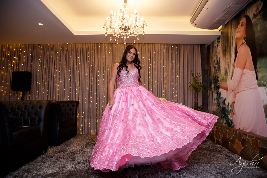 Fotografia de 15 anos; Vídeo de 15 anos; Debutantes Curitiba; Deborah Ayecha Fotografia; Festa de debutante; Festa de 15 anos;