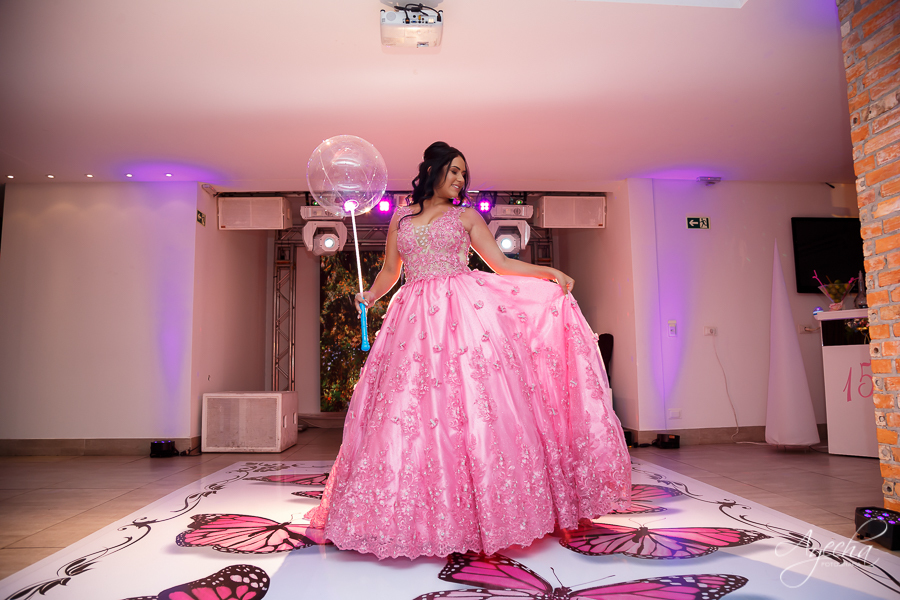 Fotografia de 15 anos; Vídeo de 15 anos; Debutantes Curitiba; Deborah Ayecha Fotografia; Festa de debutante; Festa de 15 anos;