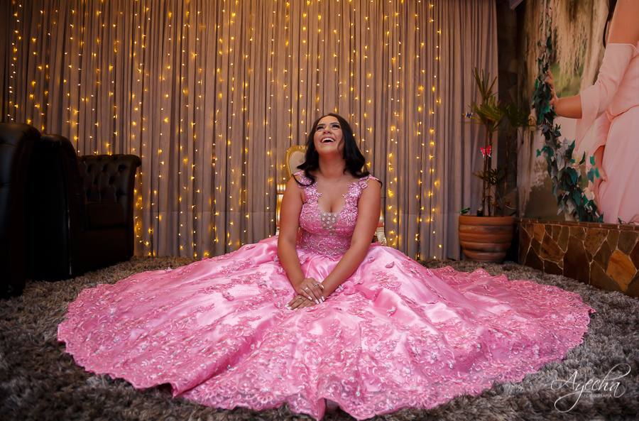 Fotografia de 15 anos; Vídeo de 15 anos; Debutantes Curitiba; Deborah Ayecha Fotografia; Festa de debutante; Festa de 15 anos;
