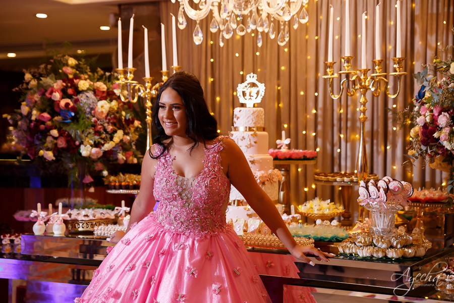 Fotografia de 15 anos; Vídeo de 15 anos; Debutantes Curitiba; Deborah Ayecha Fotografia; Festa de debutante; Festa de 15 anos;
