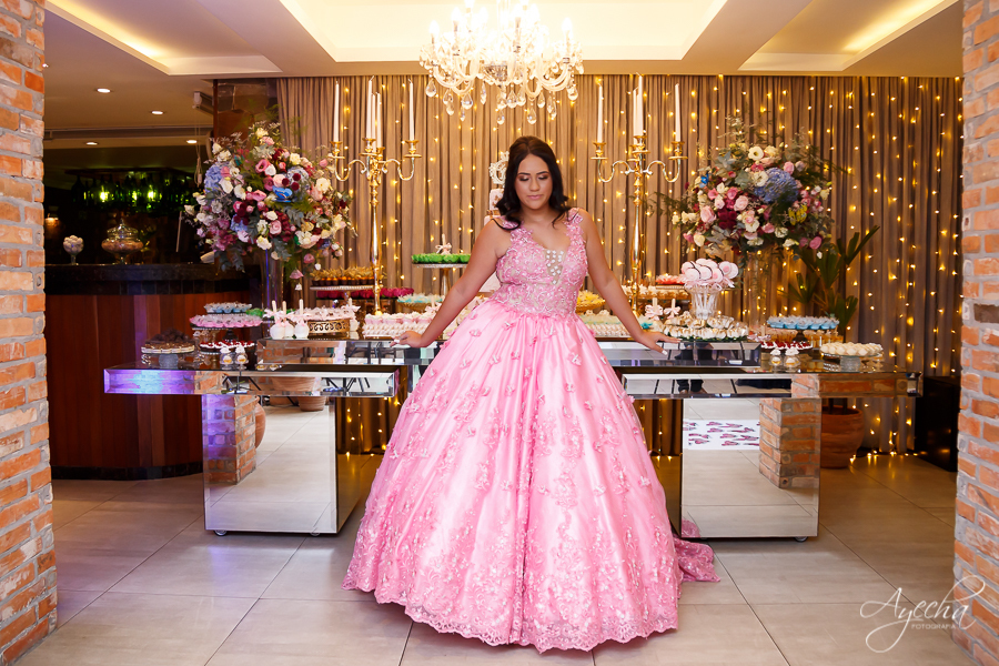 Fotografia de 15 anos; Vídeo de 15 anos; Debutantes Curitiba; Deborah Ayecha Fotografia; Festa de debutante; Festa de 15 anos;