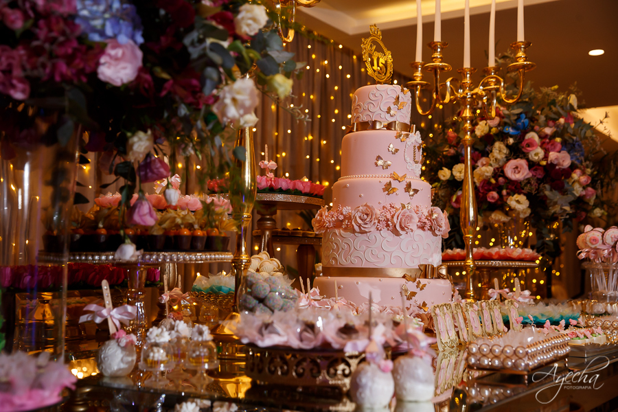 Fotografia de 15 anos; Vídeo de 15 anos; Debutantes Curitiba; Deborah Ayecha Fotografia; Festa de debutante; Festa de 15 anos;