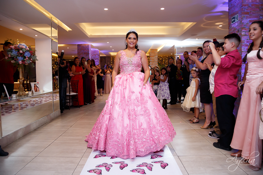 Fotografia de 15 anos; Vídeo de 15 anos; Debutantes Curitiba; Deborah Ayecha Fotografia; Festa de debutante; Festa de 15 anos;