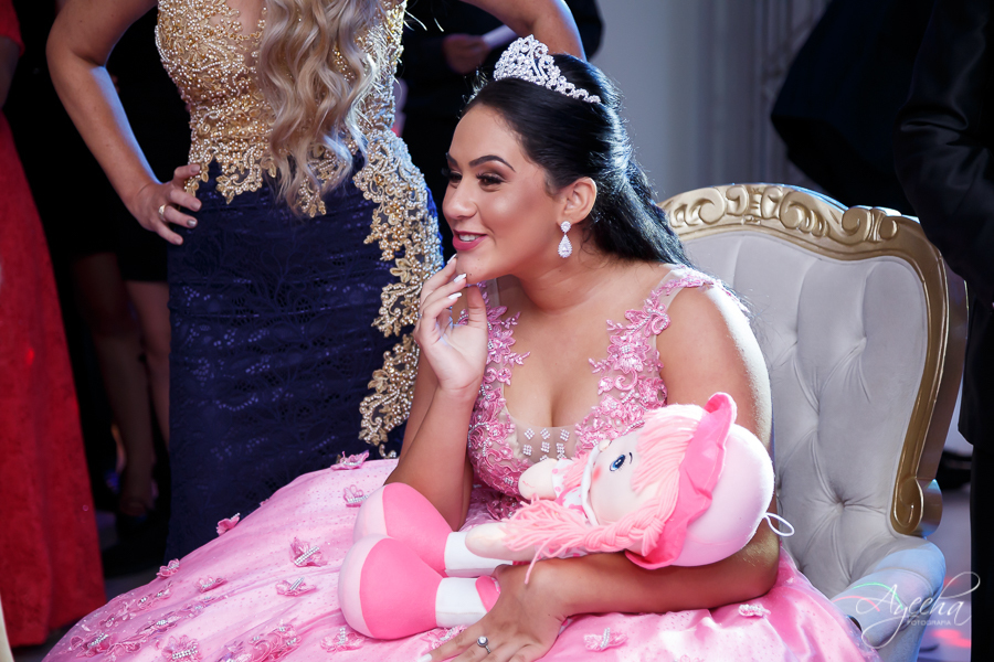 Fotografia de 15 anos; Vídeo de 15 anos; Debutantes Curitiba; Deborah Ayecha Fotografia; Festa de debutante; Festa de 15 anos;