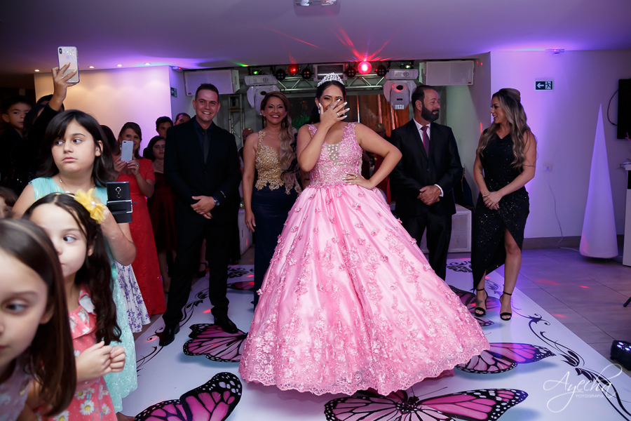 Fotografia de 15 anos; Vídeo de 15 anos; Debutantes Curitiba; Deborah Ayecha Fotografia; Festa de debutante; Festa de 15 anos;