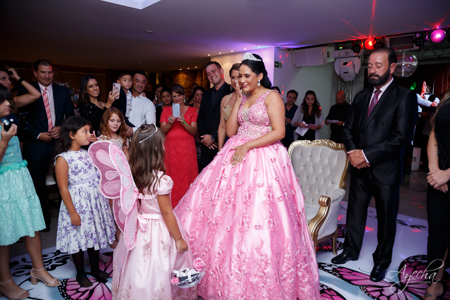 Fotografia de 15 anos; Vídeo de 15 anos; Debutantes Curitiba; Deborah Ayecha Fotografia; Festa de debutante; Festa de 15 anos;