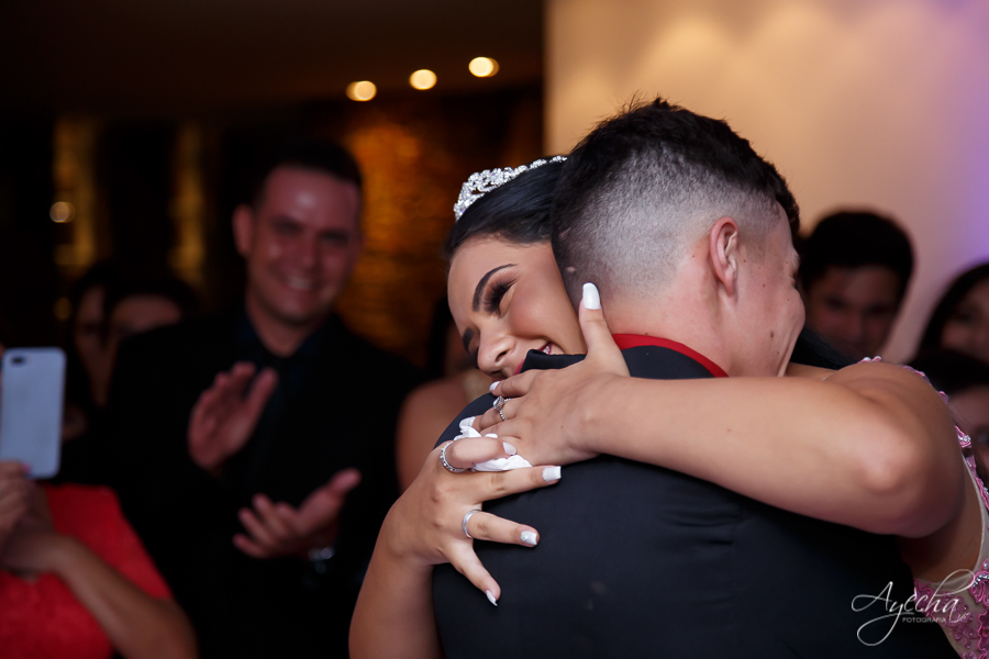 Fotografia de 15 anos; Vídeo de 15 anos; Debutantes Curitiba; Deborah Ayecha Fotografia; Festa de debutante; Festa de 15 anos;