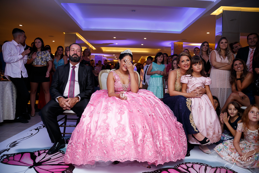 Fotografia de 15 anos; Vídeo de 15 anos; Debutantes Curitiba; Deborah Ayecha Fotografia; Festa de debutante; Festa de 15 anos;