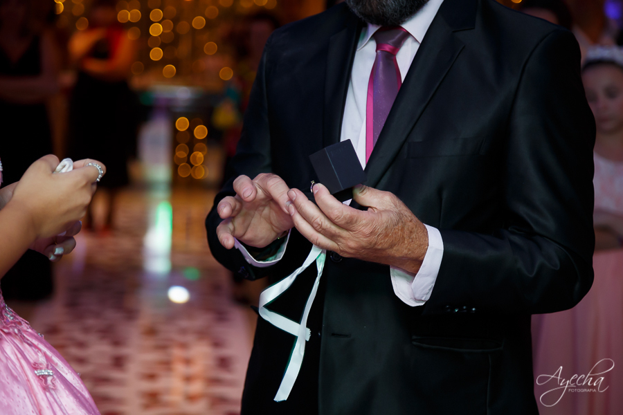 Fotografia de 15 anos; Vídeo de 15 anos; Debutantes Curitiba; Deborah Ayecha Fotografia; Festa de debutante; Festa de 15 anos;