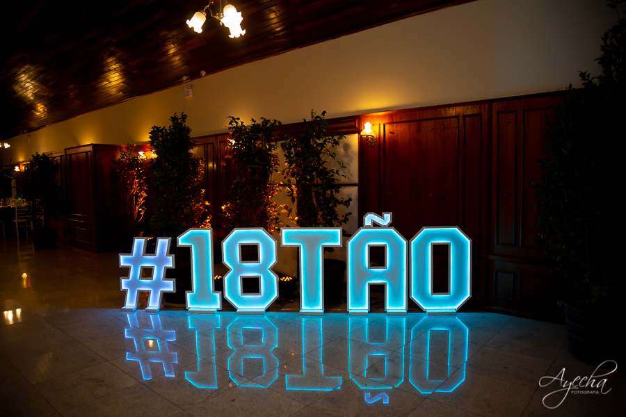 18 anos; Festa de 18 anos; Thiago Ronkoski; Deborah Ayecha Fotografia, Fotografo Curitiba, Fotografia Curitiba, Buffet Original, Fotografia de casamento; Debutantes Curitiba, 15 anos; Photographer, Wedding, Fotografia de casamento curitiba;