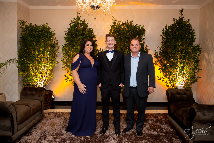 18 anos; Festa de 18 anos; Thiago Ronkoski; Deborah Ayecha Fotografia, Fotografo Curitiba, Fotografia Curitiba, Buffet Original, Fotografia de casamento; Debutantes Curitiba, 15 anos; Photographer, Wedding, Fotografia de casamento curitiba;