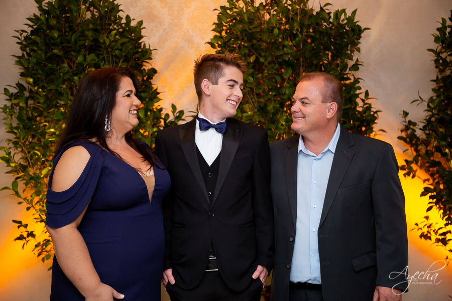 18 anos; Festa de 18 anos; Thiago Ronkoski; Deborah Ayecha Fotografia, Fotografo Curitiba, Fotografia Curitiba, Buffet Original, Fotografia de casamento; Debutantes Curitiba, 15 anos; Photographer, Wedding, Fotografia de casamento curitiba;