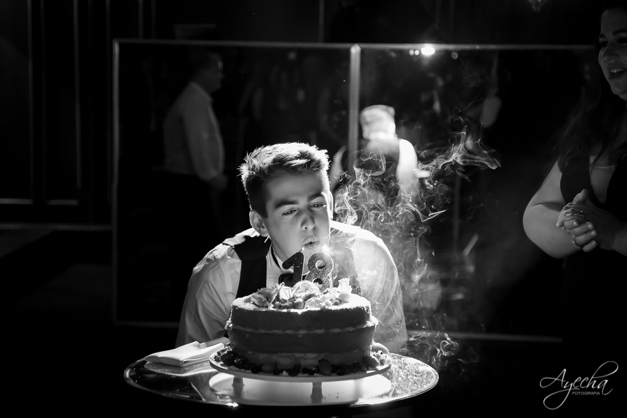 18 anos; Festa de 18 anos; Thiago Ronkoski; Deborah Ayecha Fotografia, Fotografo Curitiba, Fotografia Curitiba, Buffet Original, Fotografia de casamento; Debutantes Curitiba, 15 anos; Photographer, Wedding, Fotografia de casamento curitiba;