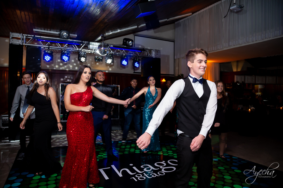 18 anos; Festa de 18 anos; Thiago Ronkoski; Deborah Ayecha Fotografia, Fotografo Curitiba, Fotografia Curitiba, Buffet Original, Fotografia de casamento; Debutantes Curitiba, 15 anos; Photographer, Wedding, Fotografia de casamento curitiba;