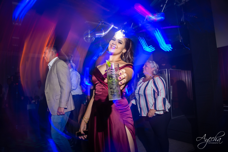 18 anos; Festa de 18 anos; Thiago Ronkoski; Deborah Ayecha Fotografia, Fotografo Curitiba, Fotografia Curitiba, Buffet Original, Fotografia de casamento; Debutantes Curitiba, 15 anos; Photographer, Wedding, Fotografia de casamento curitiba;