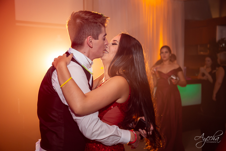 18 anos; Festa de 18 anos; Thiago Ronkoski; Deborah Ayecha Fotografia, Fotografo Curitiba, Fotografia Curitiba, Buffet Original, Fotografia de casamento; Debutantes Curitiba, 15 anos; Photographer, Wedding, Fotografia de casamento curitiba;