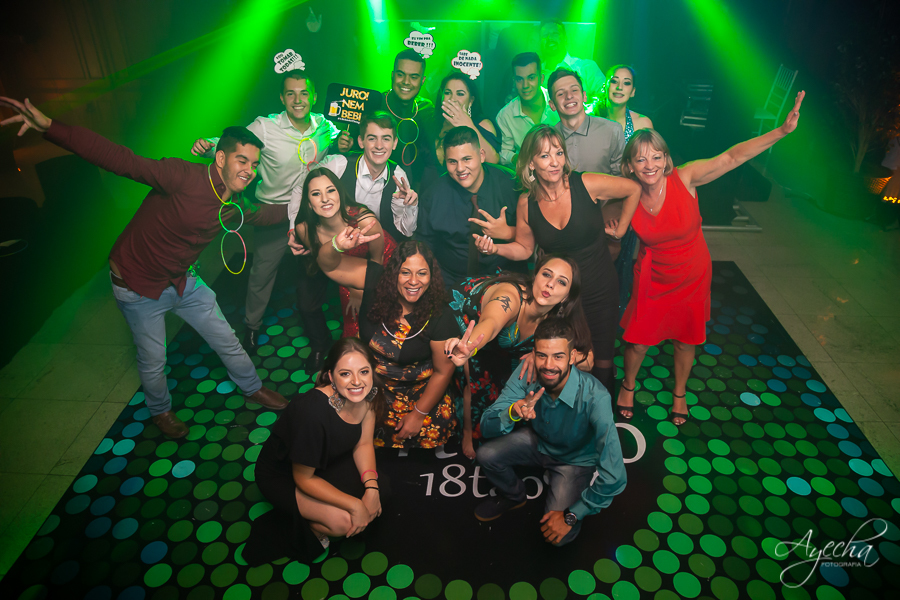 18 anos; Festa de 18 anos; Thiago Ronkoski; Deborah Ayecha Fotografia, Fotografo Curitiba, Fotografia Curitiba, Buffet Original, Fotografia de casamento; Debutantes Curitiba, 15 anos; Photographer, Wedding, Fotografia de casamento curitiba;