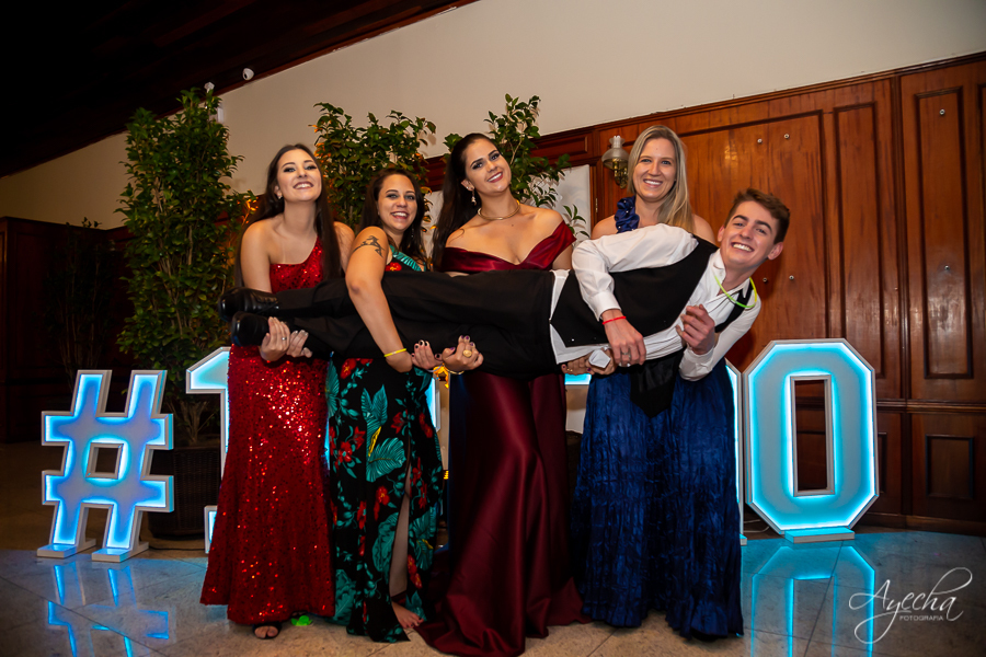 18 anos; Festa de 18 anos; Thiago Ronkoski; Deborah Ayecha Fotografia, Fotografo Curitiba, Fotografia Curitiba, Buffet Original, Fotografia de casamento; Debutantes Curitiba, 15 anos; Photographer, Wedding, Fotografia de casamento curitiba;