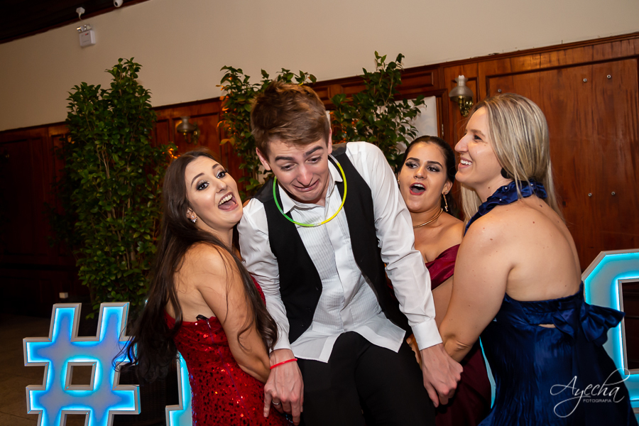 18 anos; Festa de 18 anos; Thiago Ronkoski; Deborah Ayecha Fotografia, Fotografo Curitiba, Fotografia Curitiba, Buffet Original, Fotografia de casamento; Debutantes Curitiba, 15 anos; Photographer, Wedding, Fotografia de casamento curitiba;